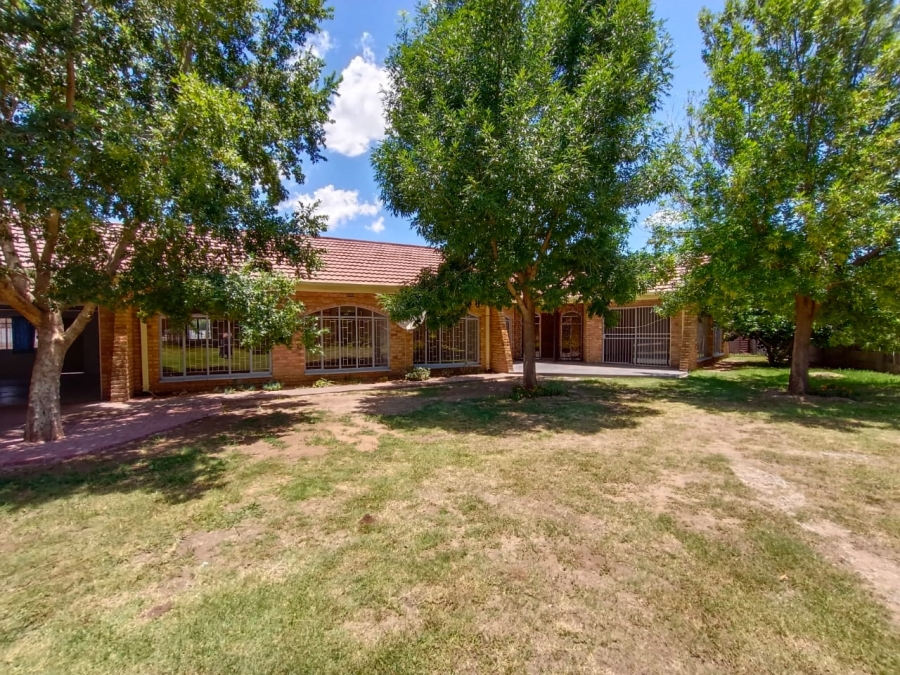 4 Bedroom Property for Sale in Elandia Free State